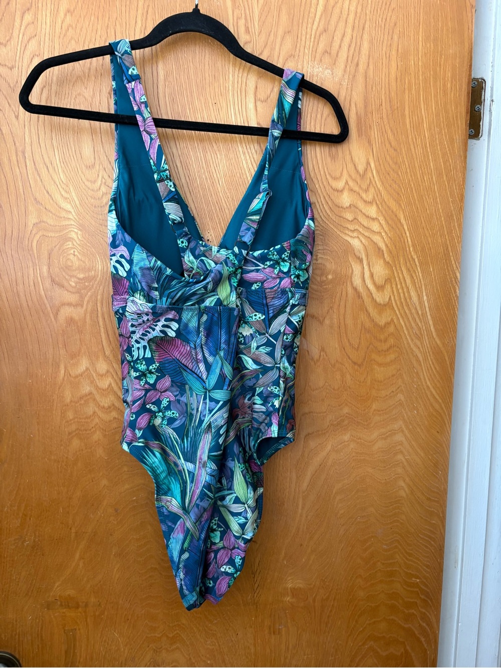 Title nine Teal Tropical Leaf Better One Piece Swimsuit - Monte Verde L (B/C) - Picture 11 of 12